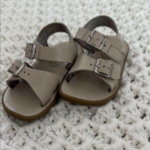 FootMates Tan Sandals with Adjustable Straps and Molded Footbed
